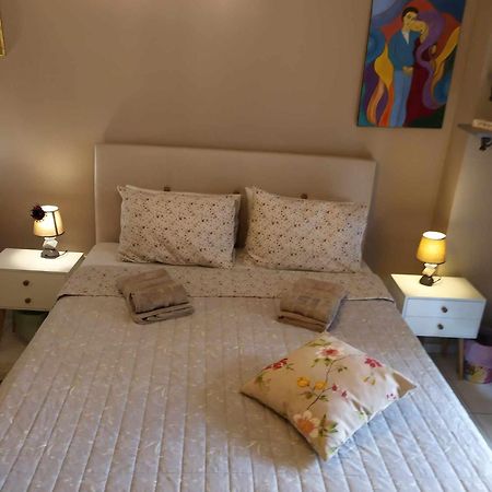 Cozy Studio, 1Min From Kamara Thessaloniki Exterior foto