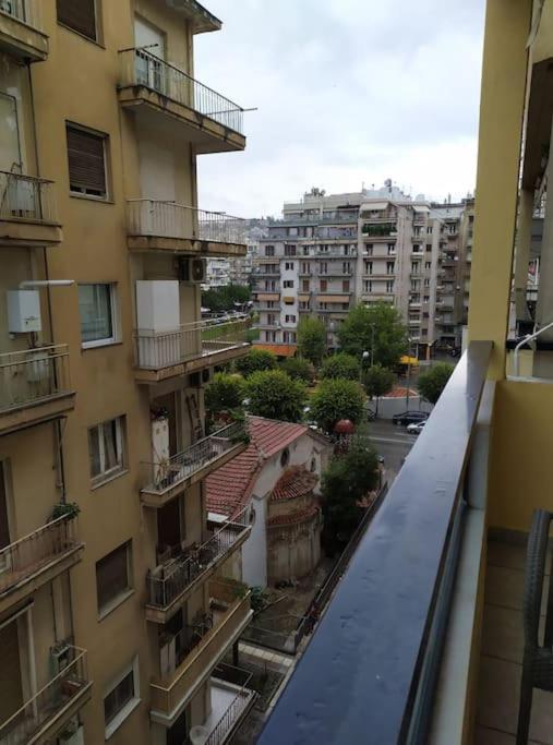 Cozy Studio, 1Min From Kamara Thessaloniki Exterior foto